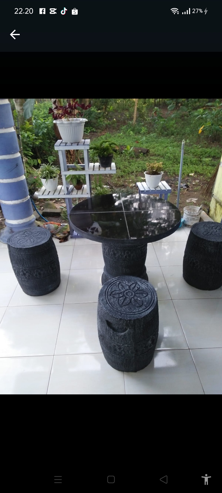 Meja taman